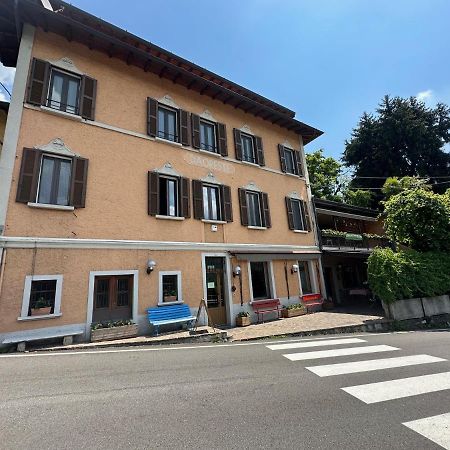 La Locanda Dell'Oreste Dizzasco Eksteriør bilde